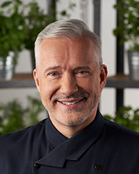 Alexander Herrmann_3 JH_Eisbach Onlinee.jpg