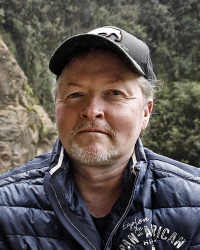 _B_L8257 Autorenfoto Online.JPG