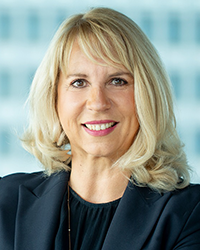 Continentale_bKV-Porträt Eva-Maria Donzelli_ONLINE.jpg.png
