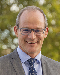 Dr-Mathias-Schäfer-quer Onlin.jpg