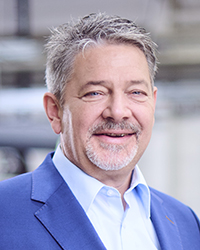 PFISTERER_GF_Konstantin Kurfiss_1623 Online.jpg