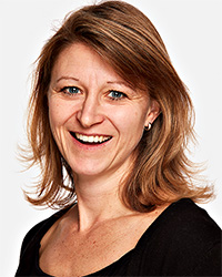 SYN_Lena Leder Potrait_Online.jpg