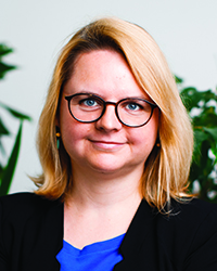 Veronika_Weissenboeck_VIER_PFOTEN_prt ONLINE.jpg